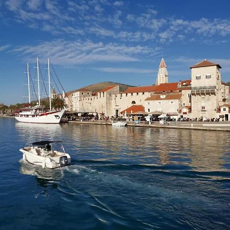 Apartment Okrug Gornji - Trogir With Sea View Eksteriør billede