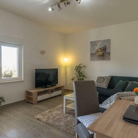 Apartment Okrug Gornji - Trogir With Sea View Eksteriør billede