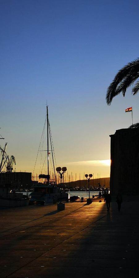Apartment Okrug Gornji - Trogir With Sea View Eksteriør billede