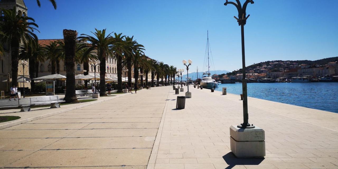 Apartment Okrug Gornji - Trogir With Sea View Eksteriør billede