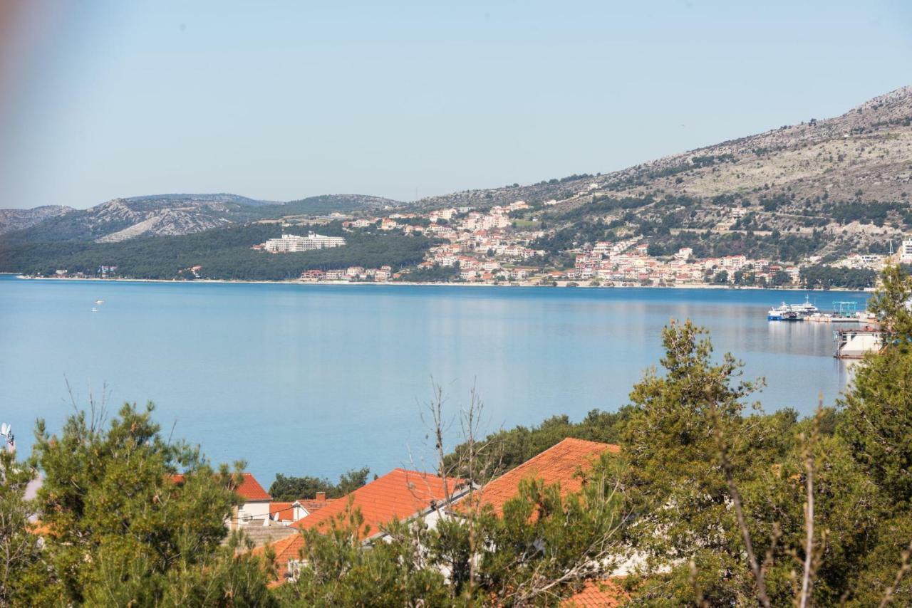 Apartment Okrug Gornji - Trogir With Sea View Eksteriør billede