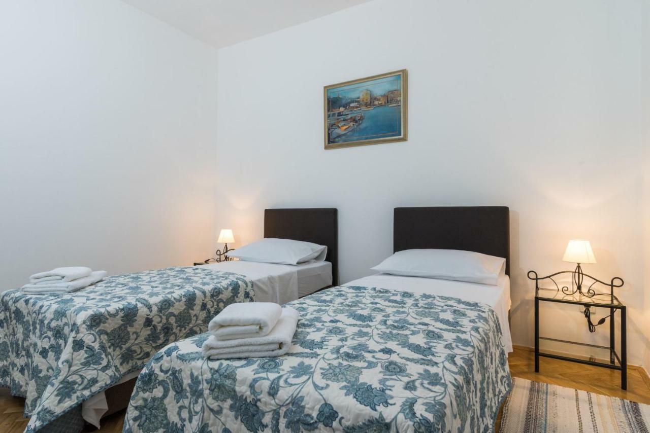 Apartment Okrug Gornji - Trogir With Sea View Eksteriør billede