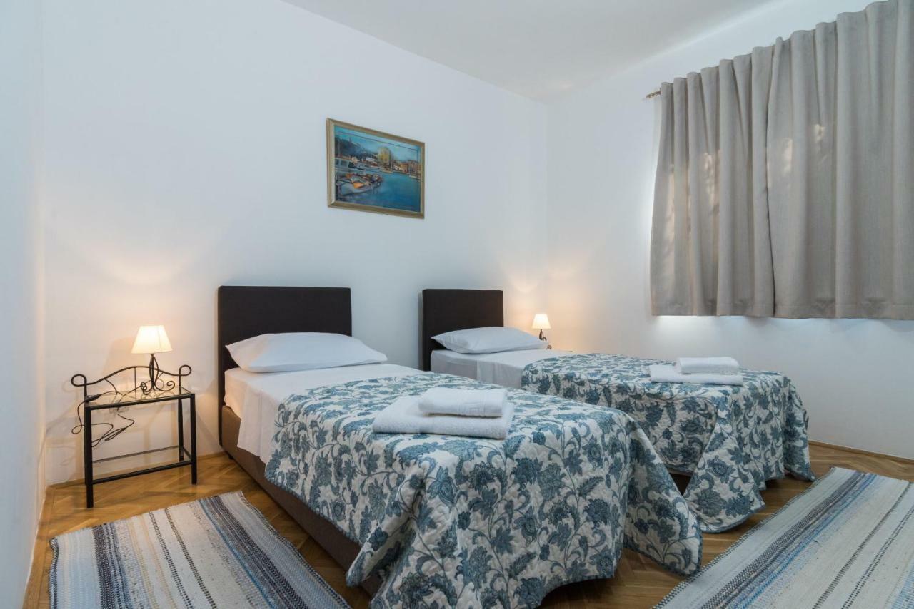 Apartment Okrug Gornji - Trogir With Sea View Eksteriør billede