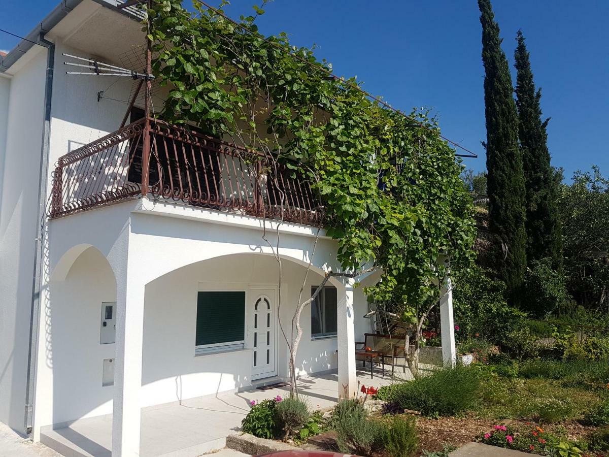 Apartment Okrug Gornji - Trogir With Sea View Eksteriør billede