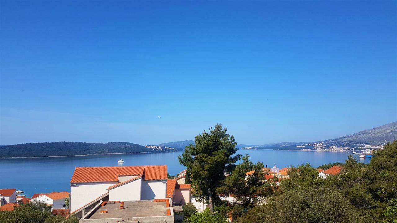 Apartment Okrug Gornji - Trogir With Sea View Eksteriør billede