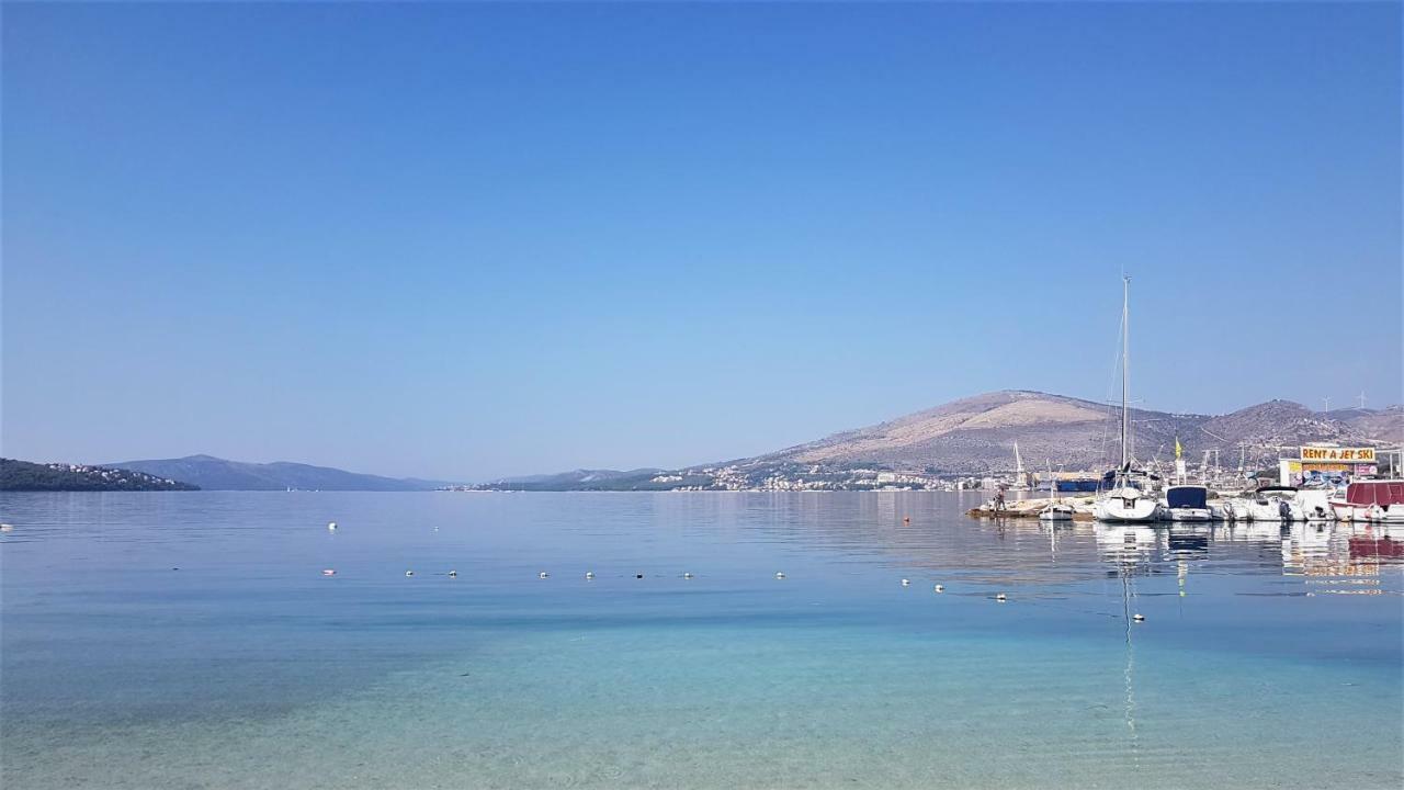 Apartment Okrug Gornji - Trogir With Sea View Eksteriør billede